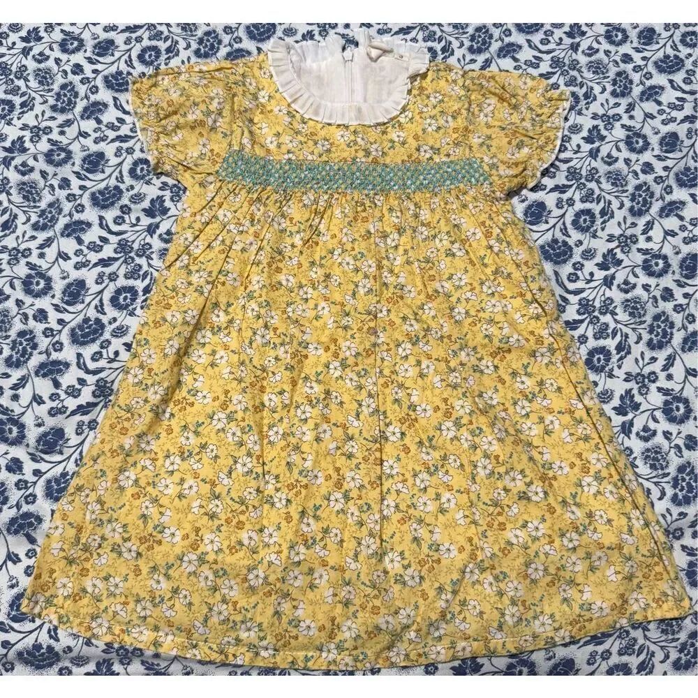 Lilly smocked yellow pretty dress 3t